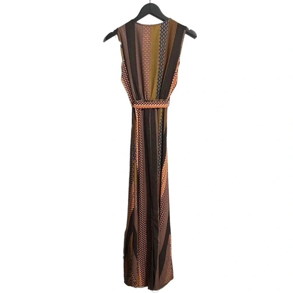 VIERI NWT Printed Maxi Dress - Picture 4 of 9